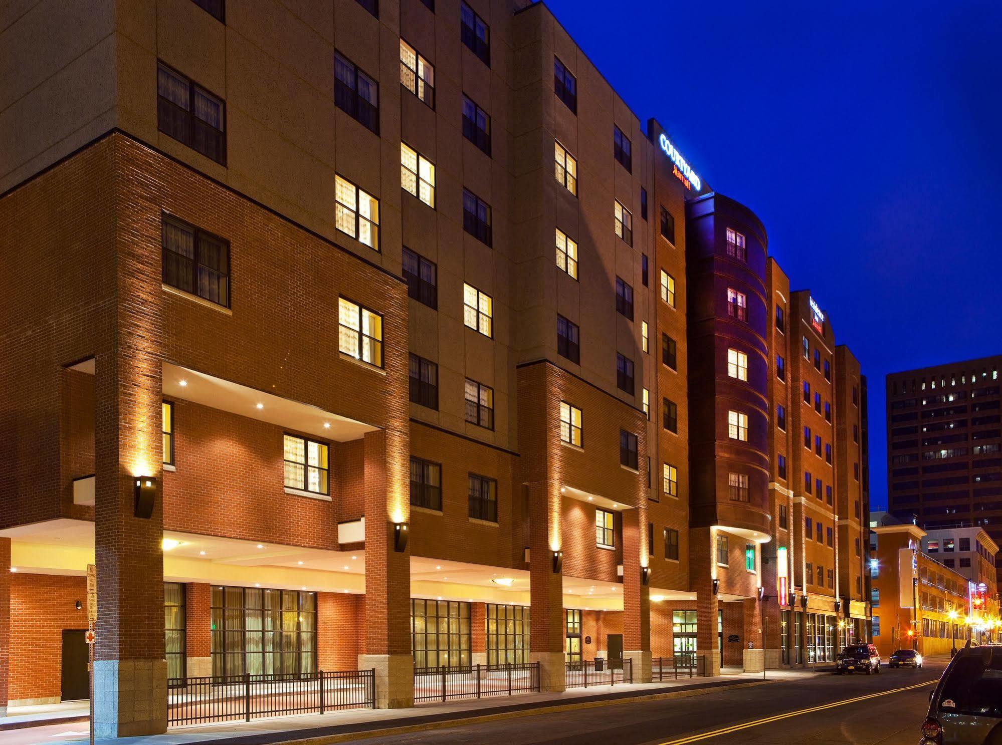 Residence Inn By Marriott Syracuse Downtown At Armory Square Экстерьер фото